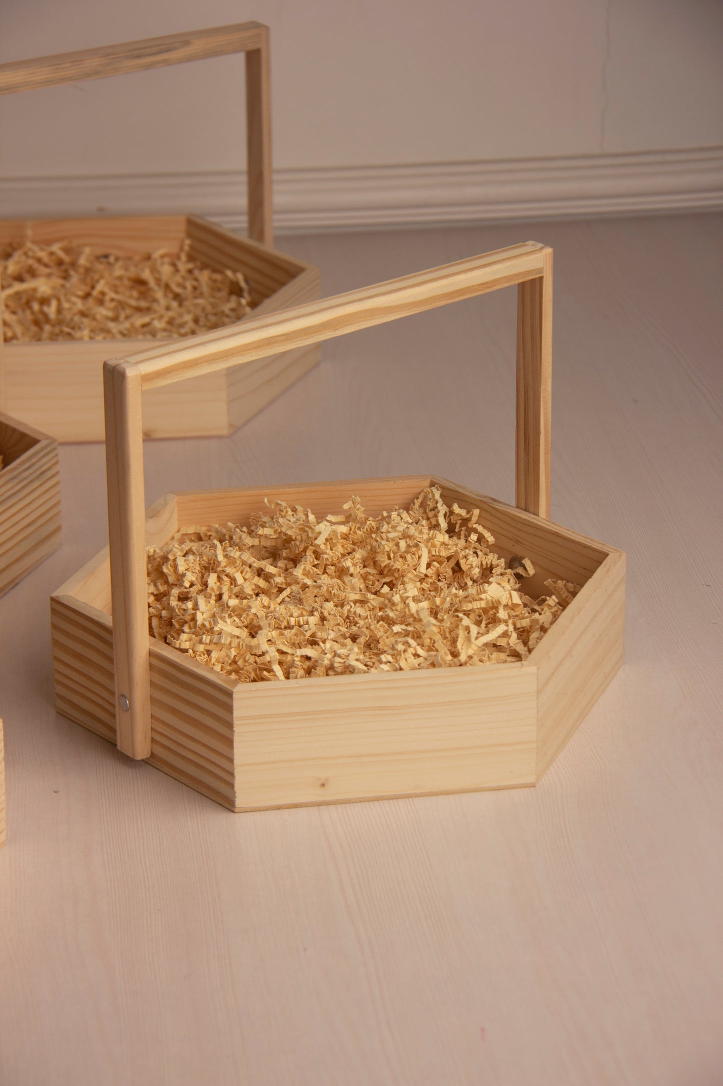 Pinewood Hexagon Basket with Wooden Handle - 10 Inch Pack of 1