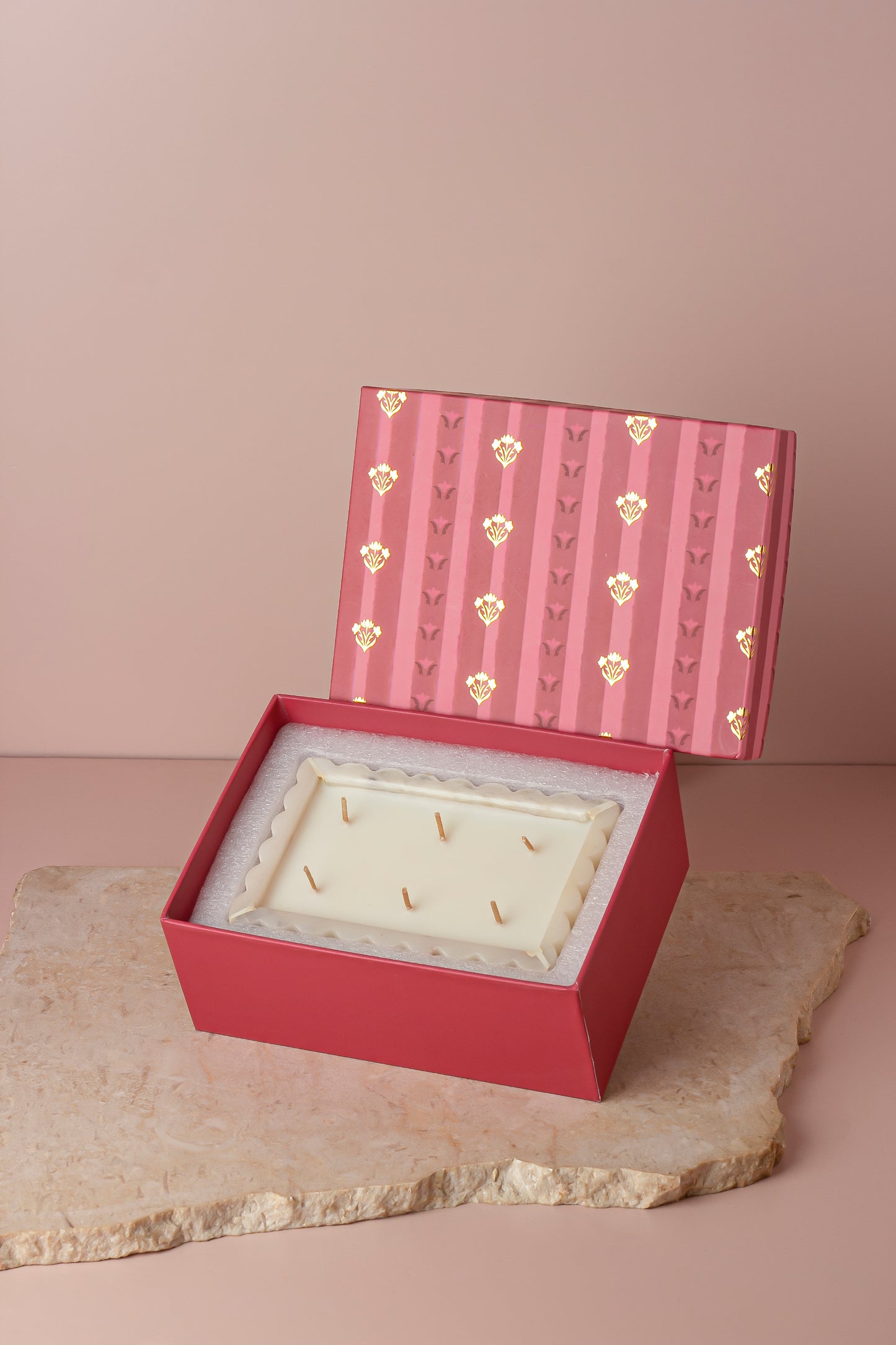 Marble Rectangle Fluted 6 Wick Candle