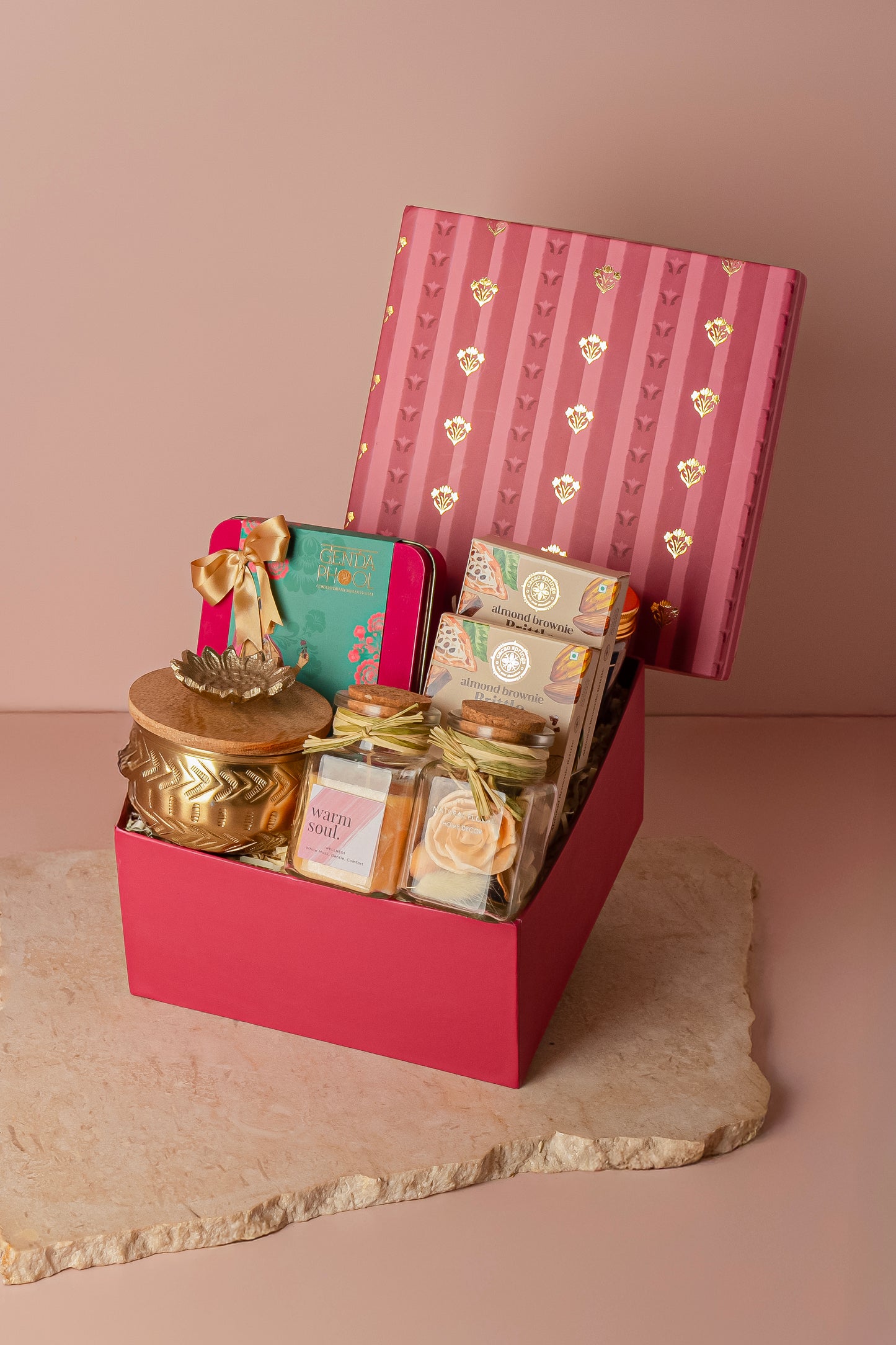 Anaira Classic Hamper