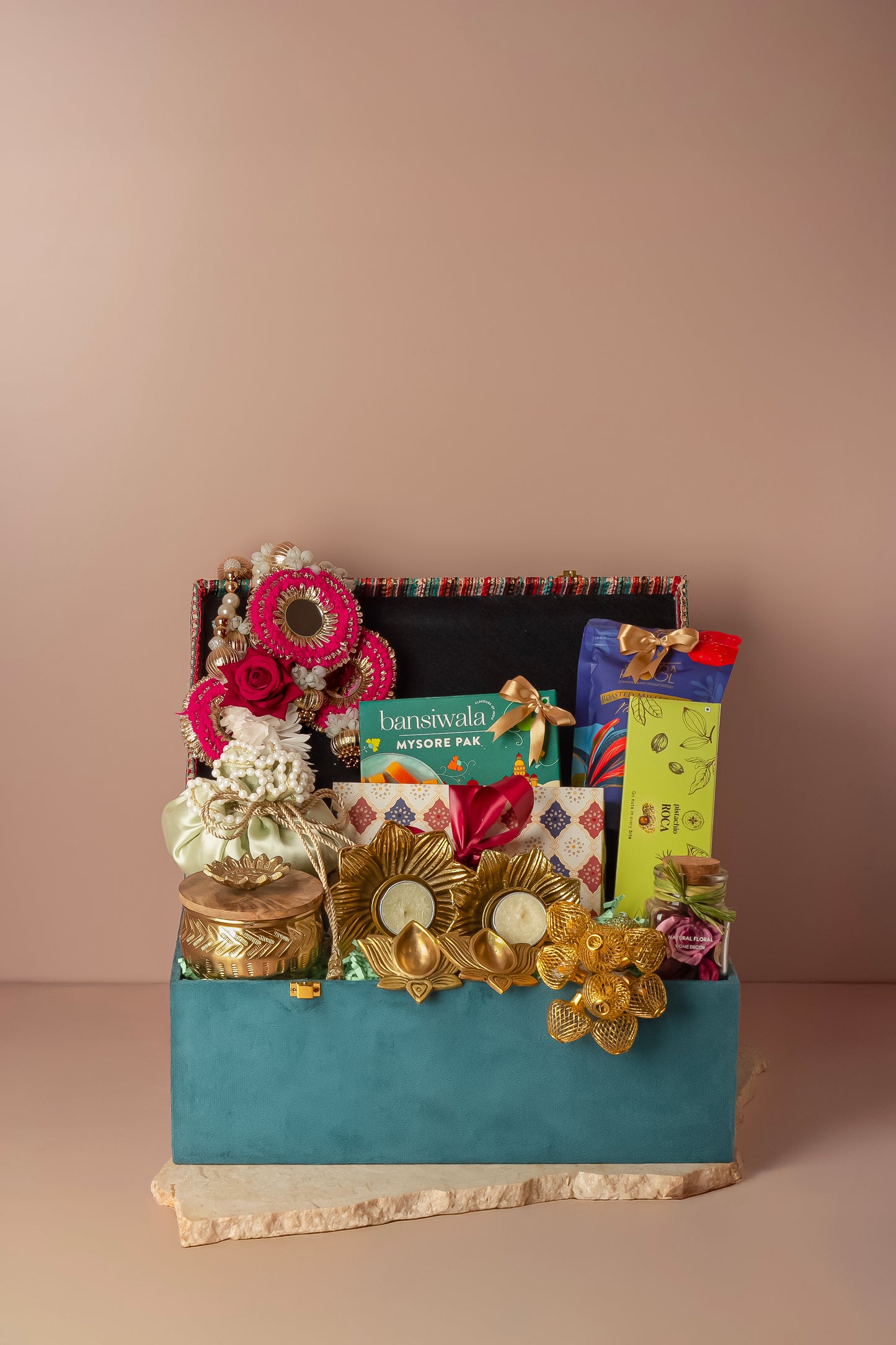 Avisha Royal Hamper
