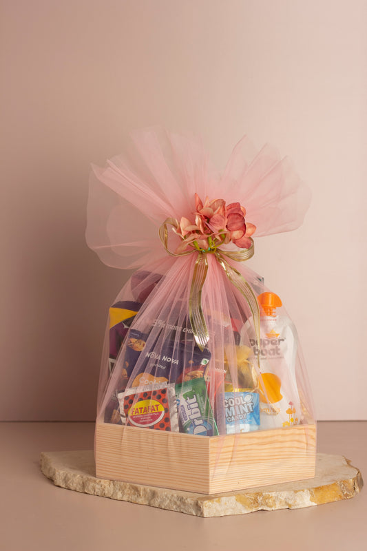 Chill & Cheer Wedding Room Hamper - Minimum Order 25 units