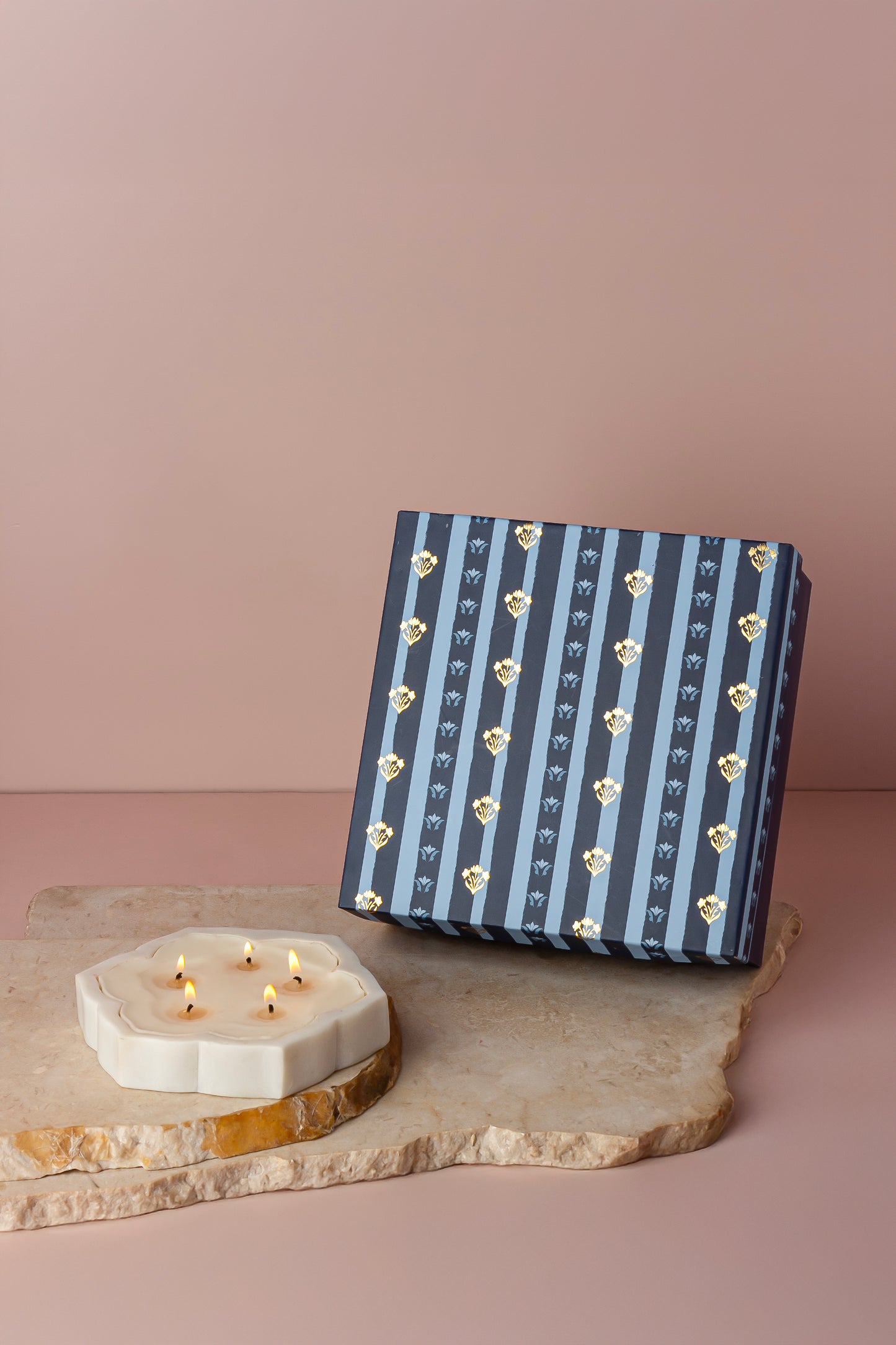 Marble Infinity Urli Scented Candle - Multiwick