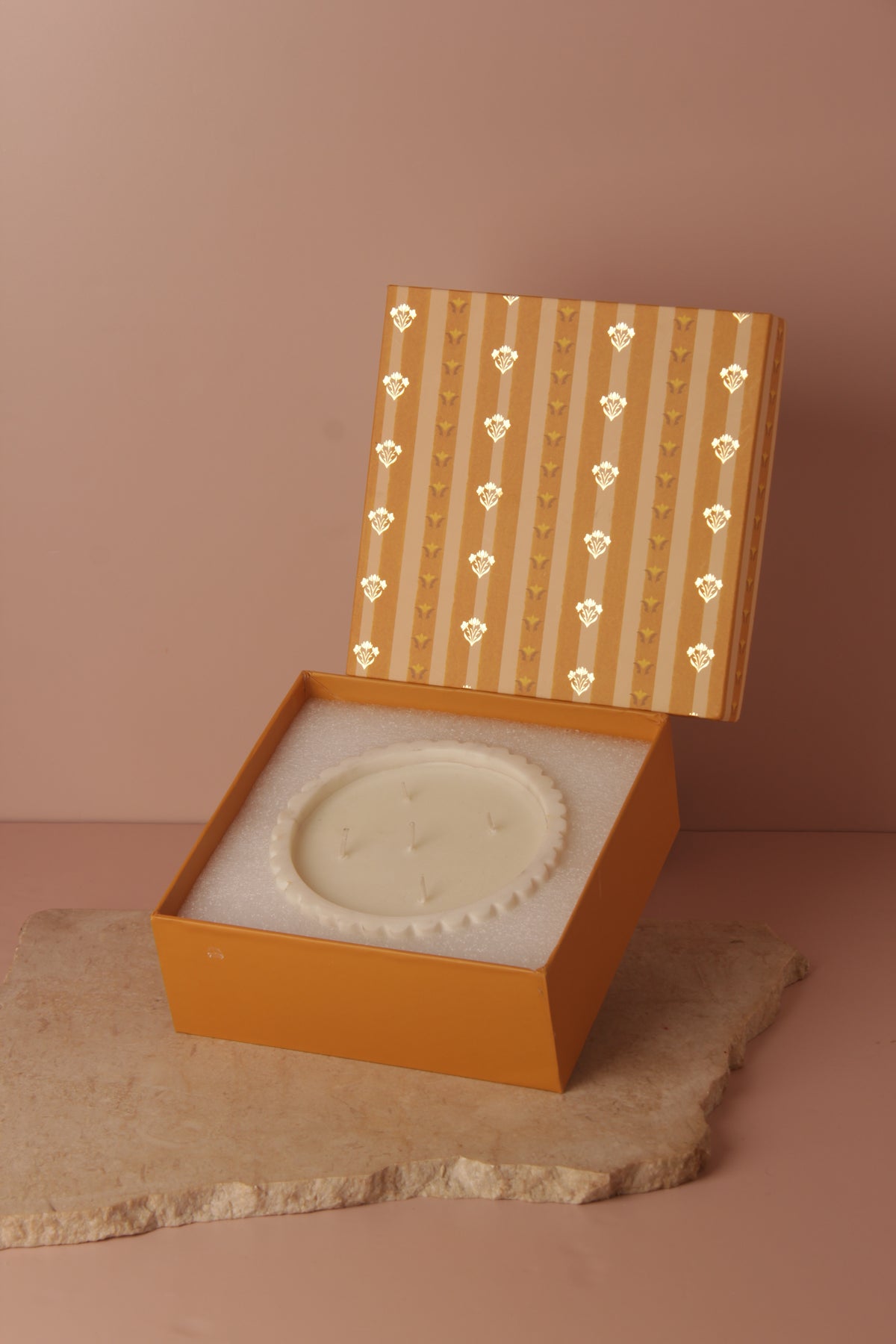 Marble Round Fluted Candle