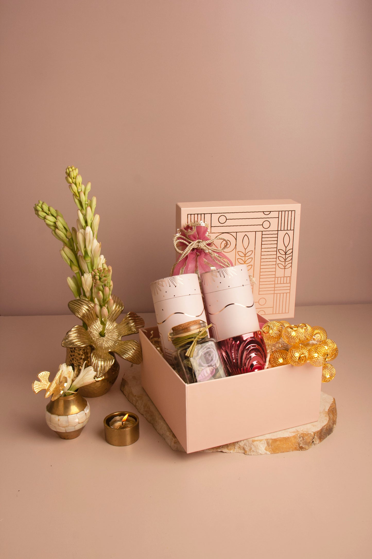 Light and Charm Gift Box (Pastel Pink) - DH8_24