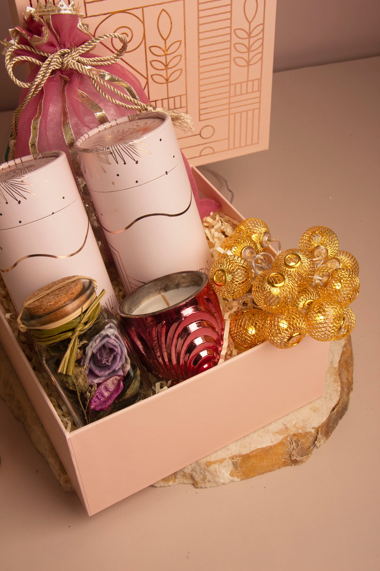 Light and Charm Gift Box (Pastel Pink) - DH8_24