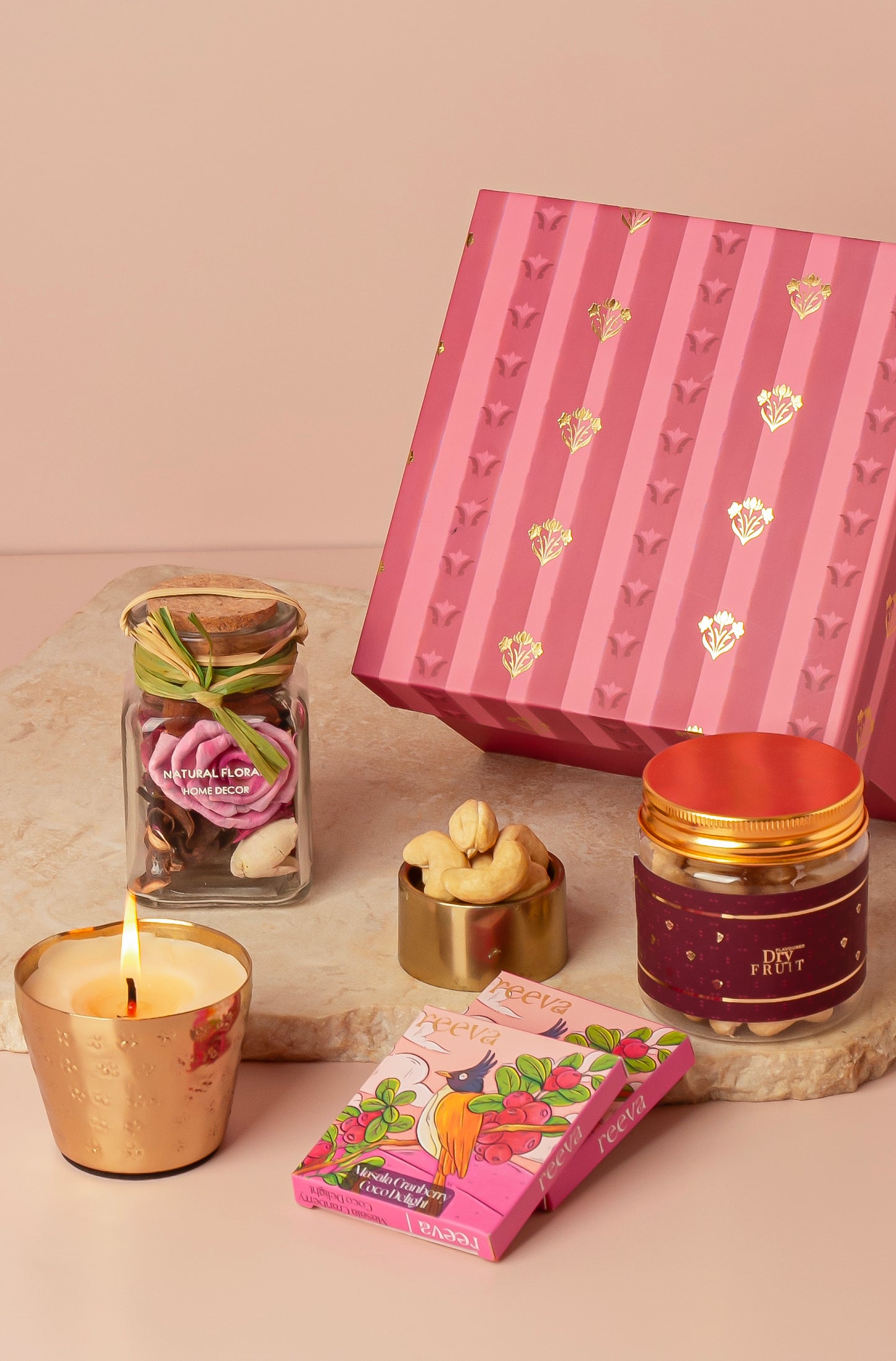 Noor Classic Hamper