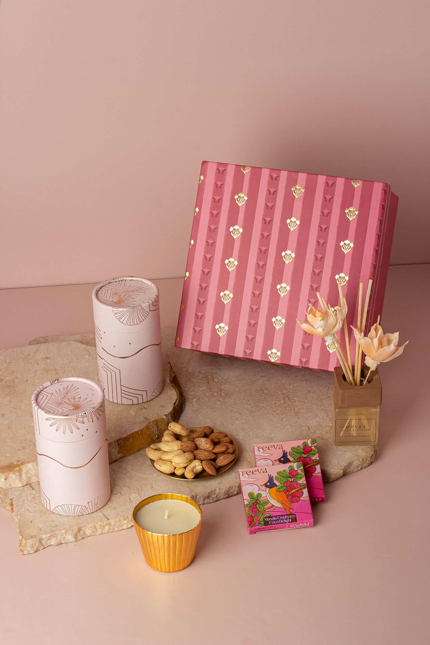 Anaira Hamper