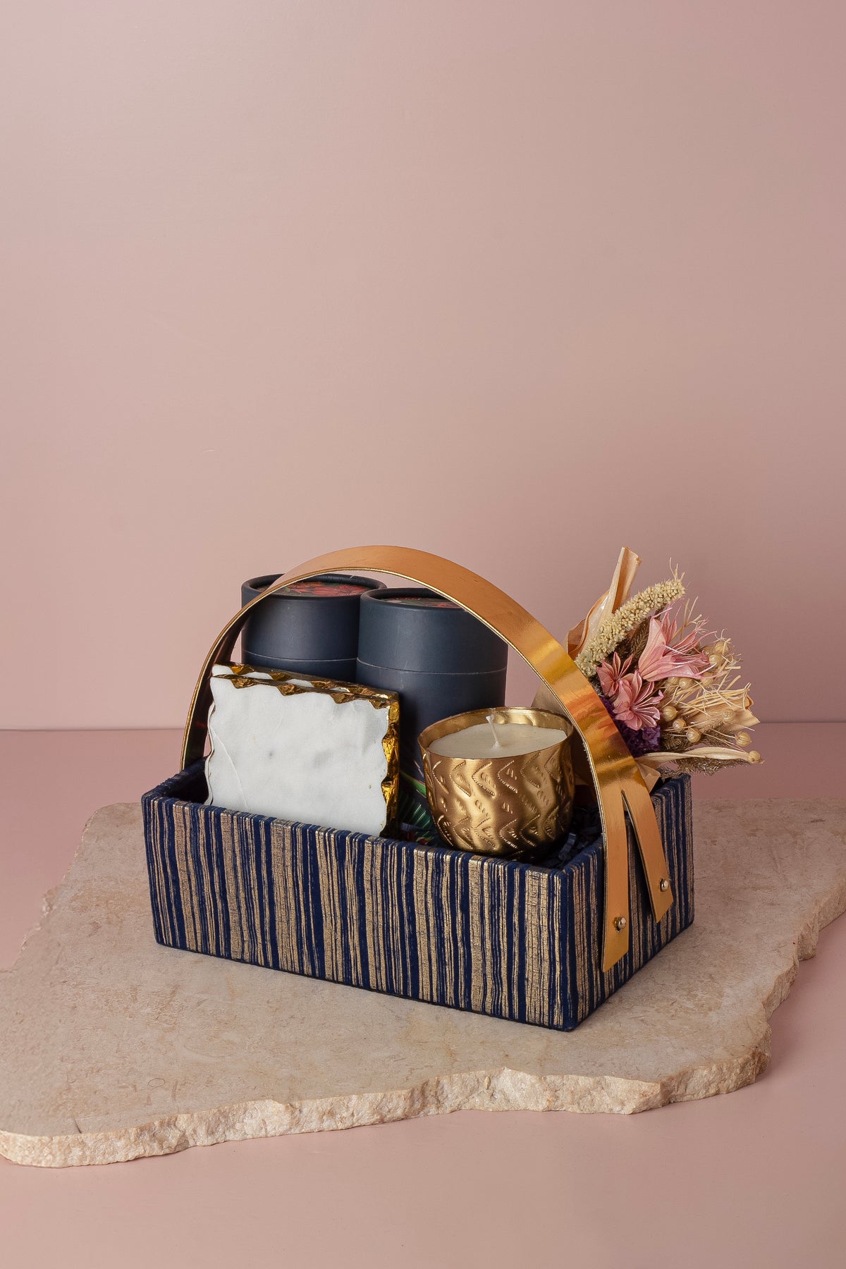 Elara Hamper