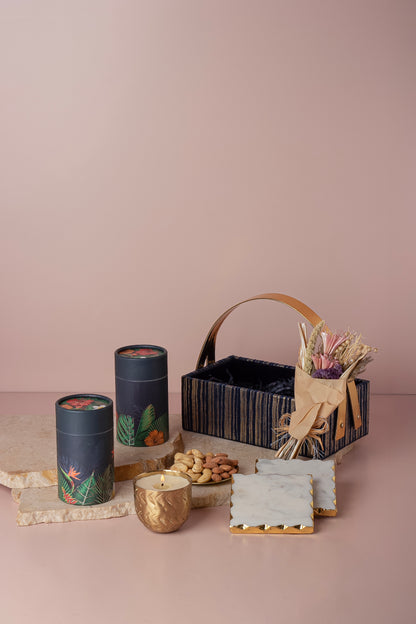 Elara Hamper