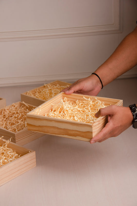 Pinewood Square Tray – 9 Inches with Paper Shredder (Pack of 1)