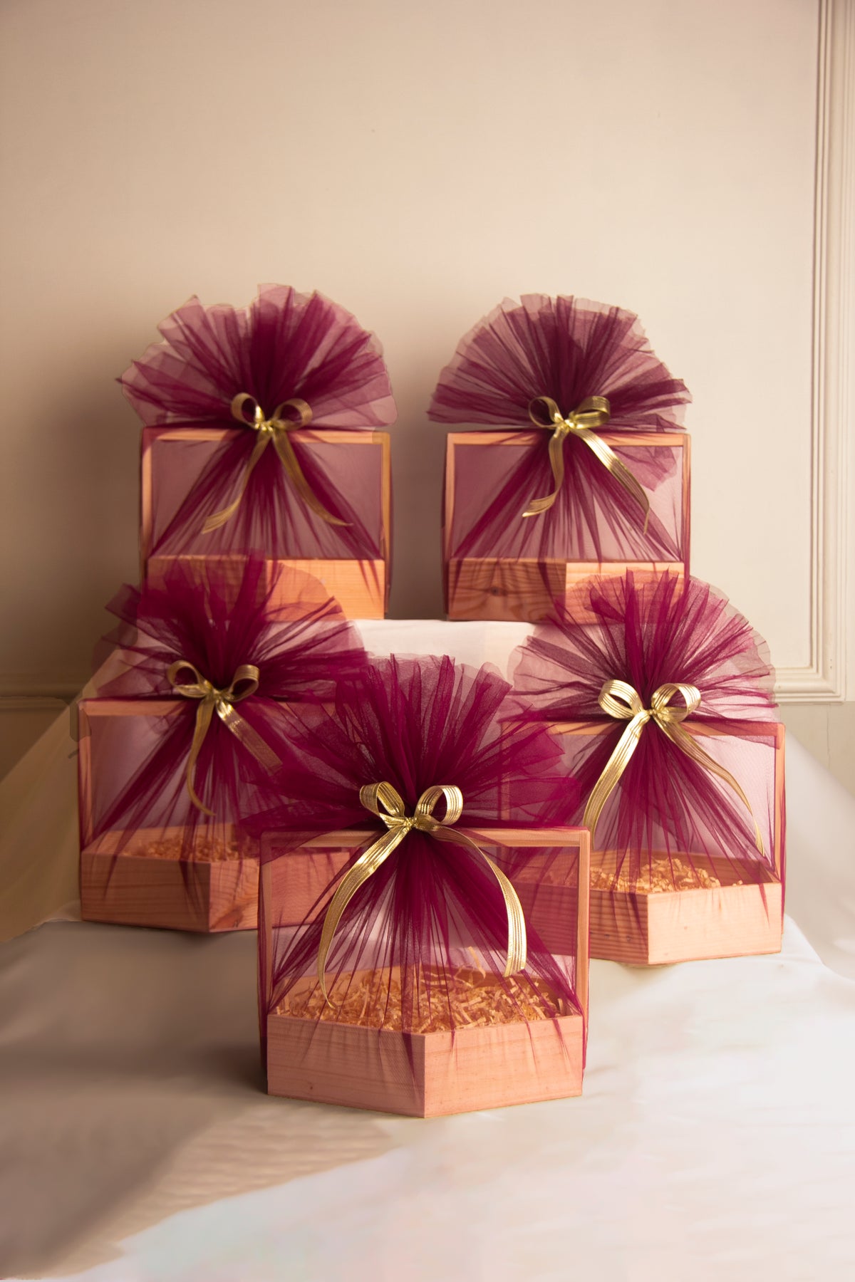 Pinewood Hexagon Basket with wooden Handle - 10 Inch with Paper Shredder, Net, Ribbon & Paper Tag