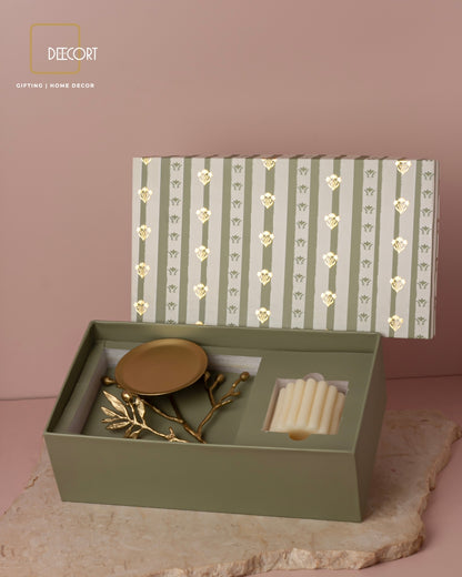Winterberry Brass Candle Stand and Ivory Fluted Candle Gift Set